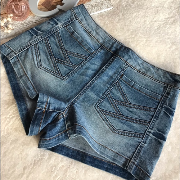 New Mudd High Waist Denim Shorts Side Zip Festival - Picture 2 of 6